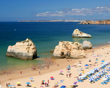 Praia da Rocha, a Sziklás Part Portimao-nál